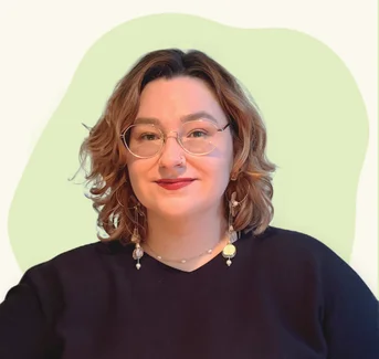 Alona, founder and professional chef
